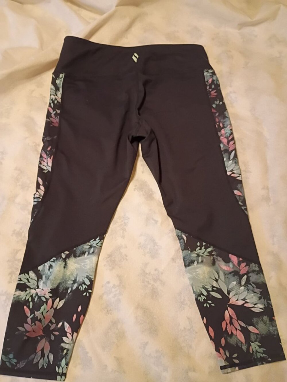 Skechers Los Angeles Womens Floral Mesh Leggings Capri Crop XL Yoga Exercise